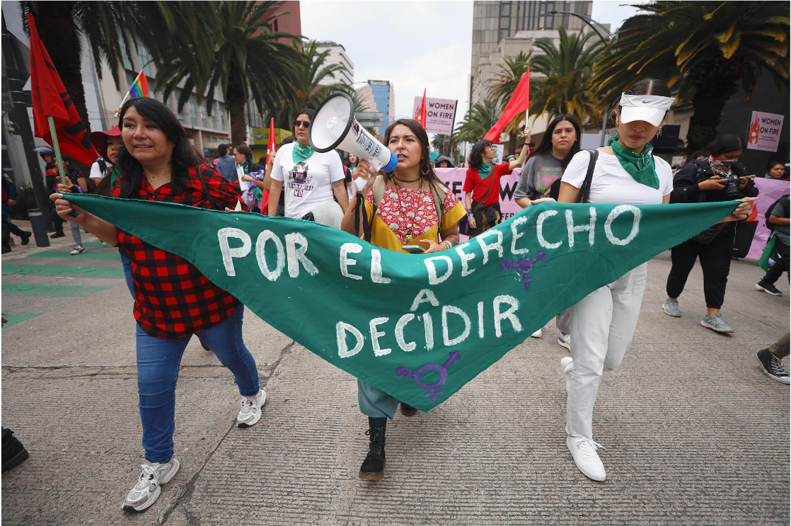 Marcha feminista en CDMX por el derecho al aborto seguro en todo México