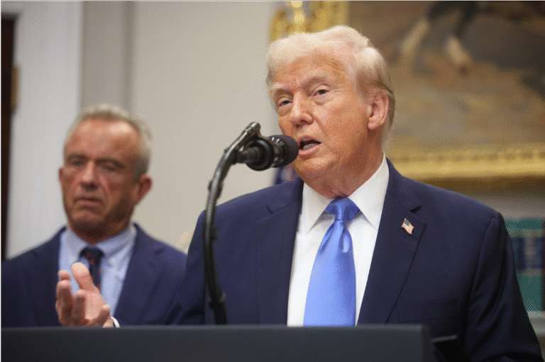 Trump vincula el paracetamol con el autismo, pese a que no hay evidencia científica