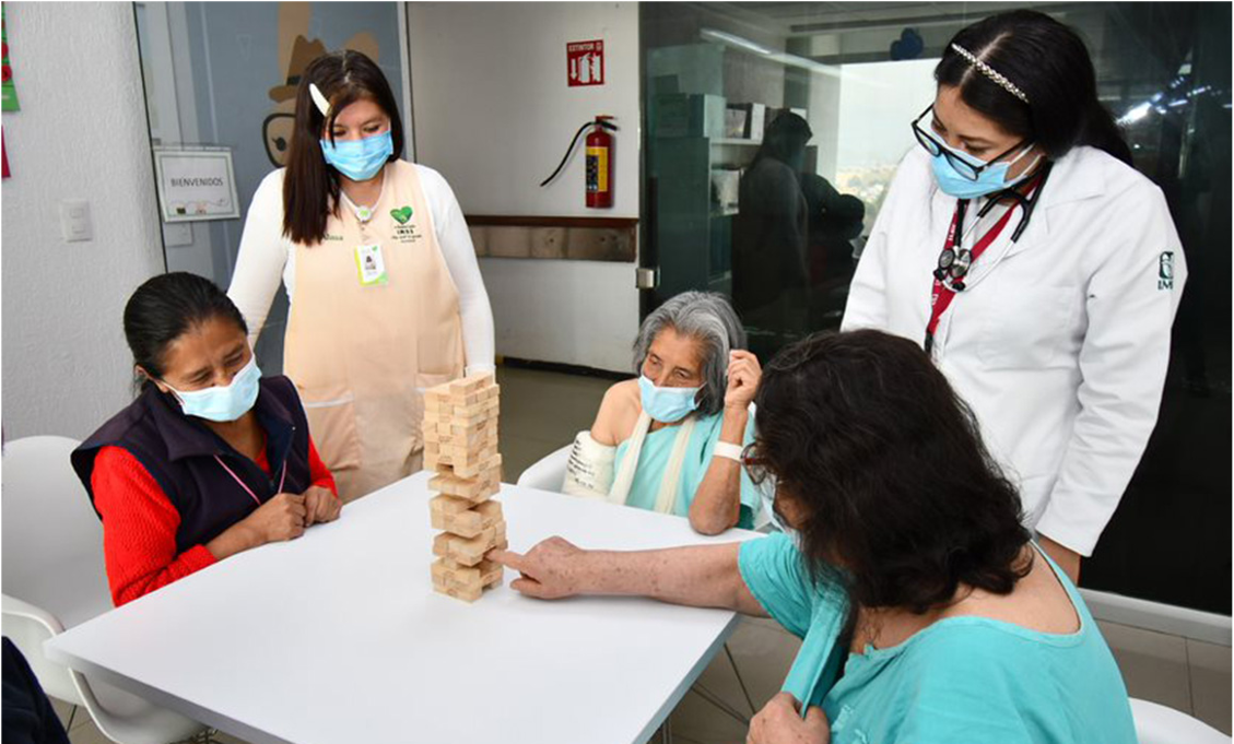 ISSSTE abre la primera ludoteca para adultos mayores en la CDMX