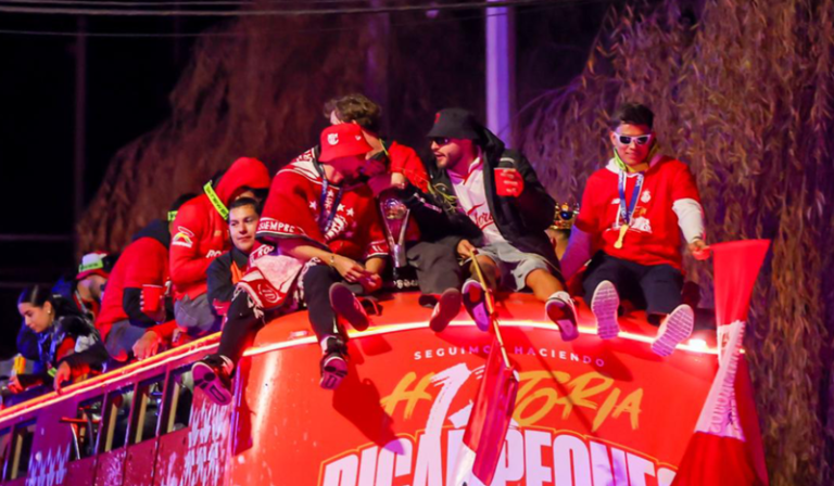 Toluca-festeja-el-bicampeonato-de-Liga-MX-_-FOTO-LESSLIE-ARREDONDO