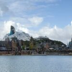 Disney Adventure World París redefine el turismo temático europeo con Frozen