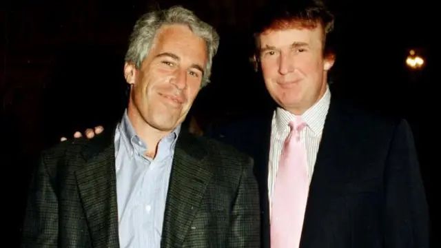 Publican nuevos archivos de Epstein con señalamientos contra Donald Trump